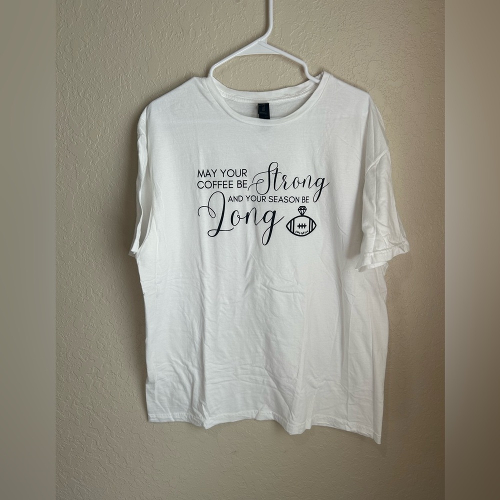 Gildan Friday Night Wives T-Shirt in Size XL